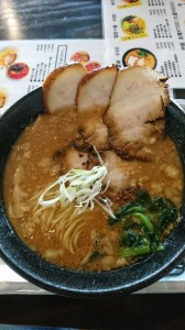 たまぞうラーメン